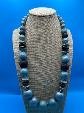 Vintage costume Metalic Blue wood Beaded Statement Necklace